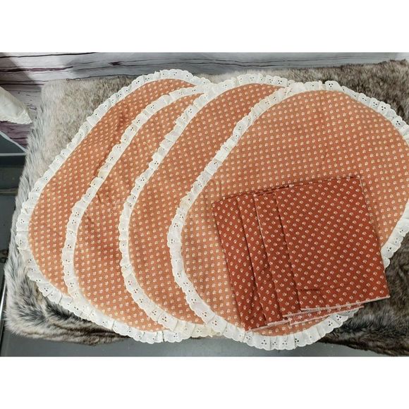 Vintage Estate Find Cloth Table Placemats Lace‎ Floral Round Napkins Cottagecore - Picture 1 of 10